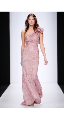 Speranza Couture by Nadezhda Yusupova Fall 2018 Ready-to-Wear , Speranza Couture , Надежда Юсупова осень зима 2018 , Fashion show , неделя моды в Москве , MBFWRussia , Mercedes Benz Fashion Week , Mainstyles , Mainstyle